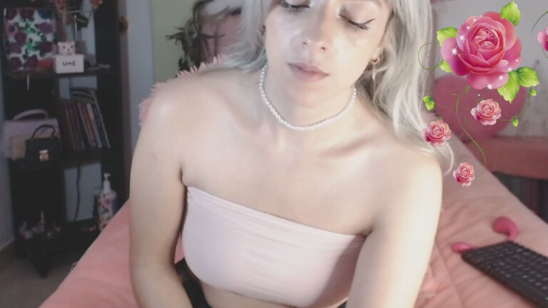 EmmyRosse26's Streamate show and profile