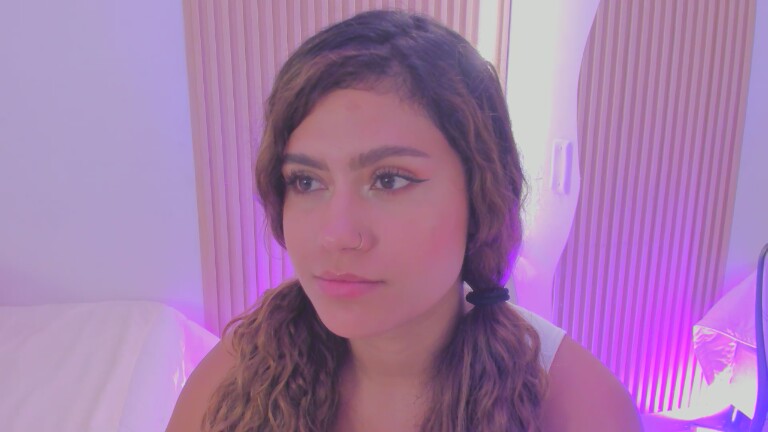 Daphnegb's Streamate show and profile