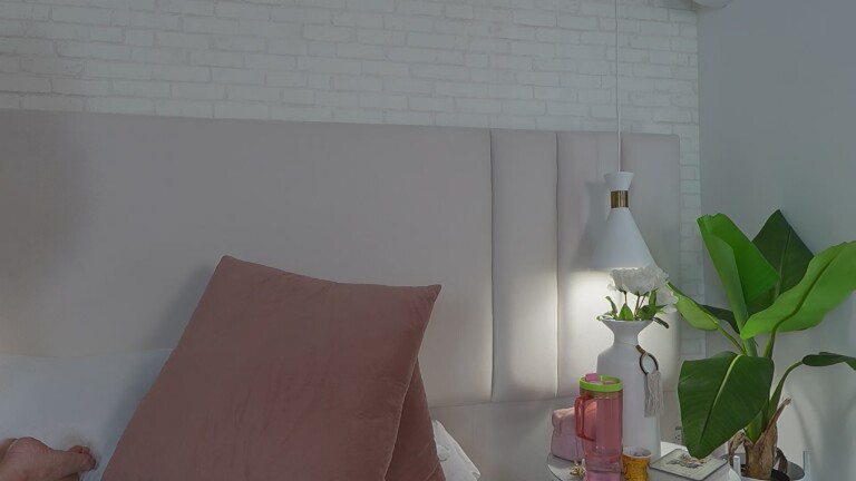 VictoriaJoliegb's Streamate show and profile