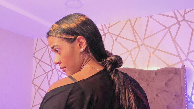 SaschaFit's Streamate show and profile