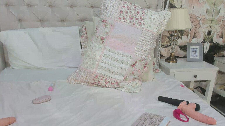 AlyciaParks's Streamate show and profile