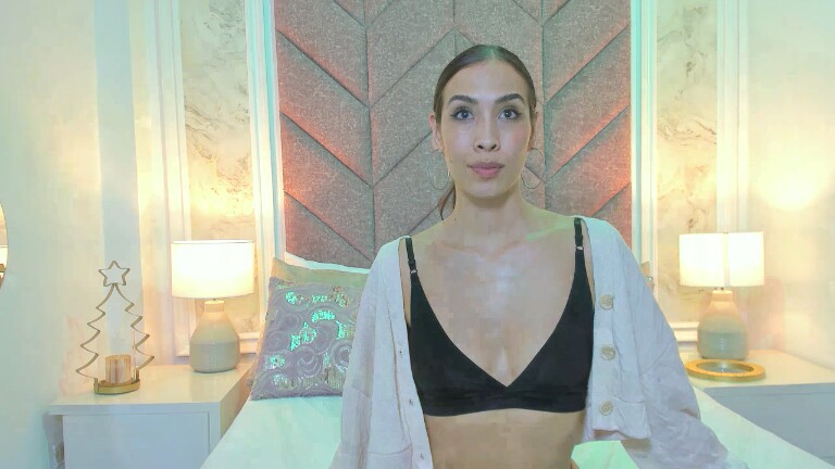 ScarletShinee's Streamate show and profile