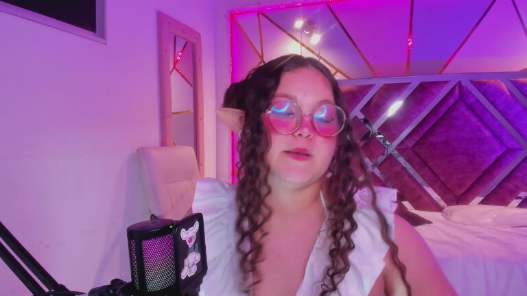 ShylySweet18's Streamate show and profile