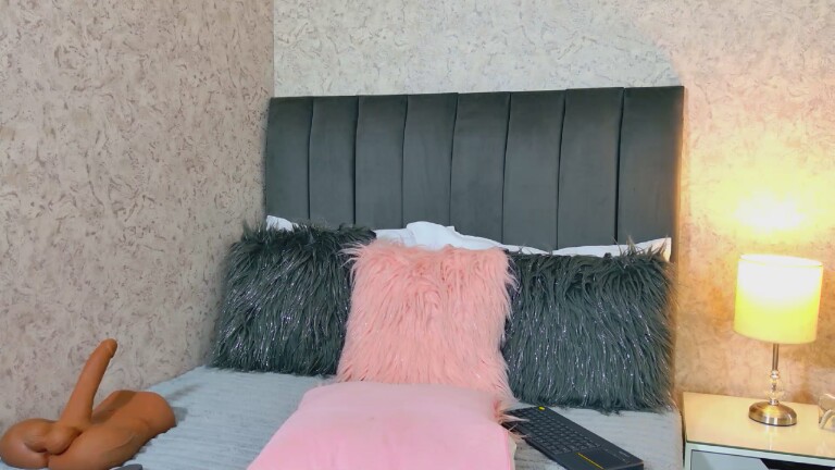 MadisonWilde's Streamate show and profile