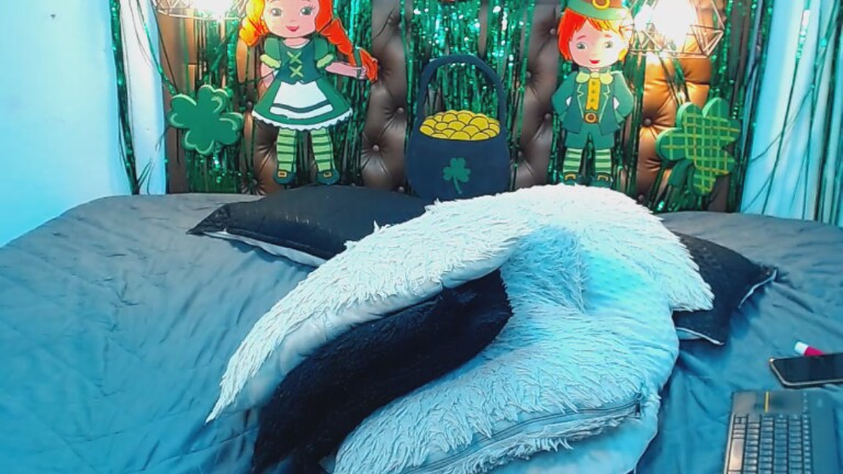 AngelicaRed021's Streamate show and profile