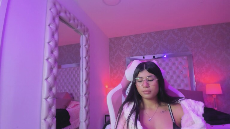 LylaKarl's Streamate show and profile