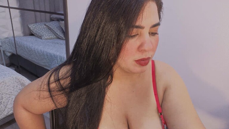LauraCastaneda's Streamate show and profile