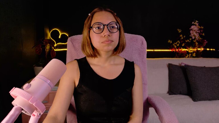 NaturalMariaHun's Streamate show and profile