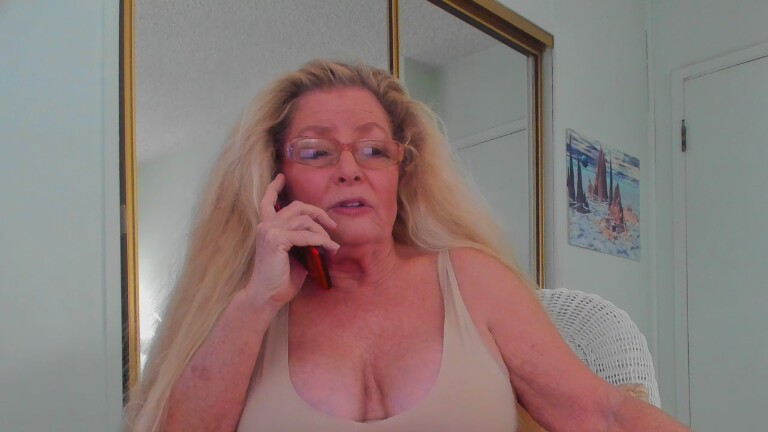 amberxxx's Streamate show and profile