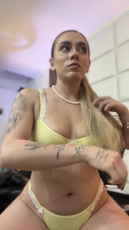 MadisonReeds's Streamate show and profile