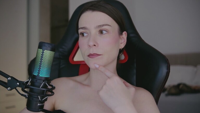 HelloAlice's Streamate show and profile