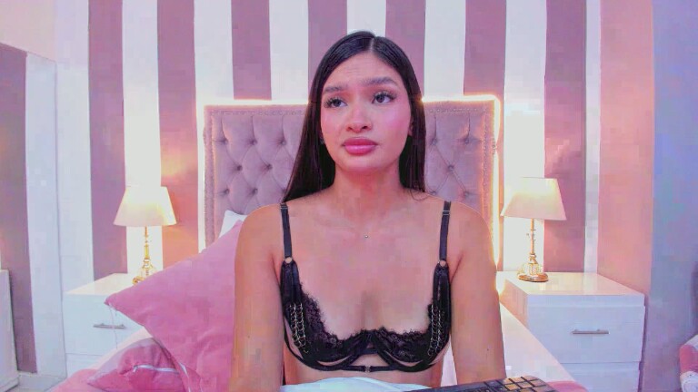 AuraClark's Streamate show and profile
