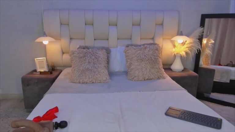 EmmaPrinncess's Streamate show and profile