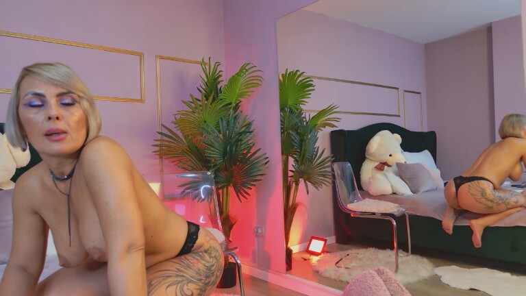 KirraWhite's Streamate show and profile