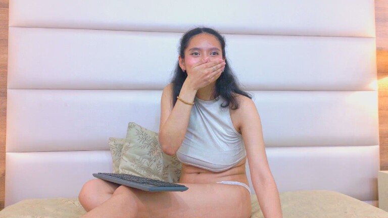 IrisVelasco's Streamate show and profile