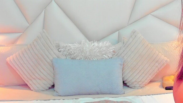 TyraaLambert's Streamate show and profile