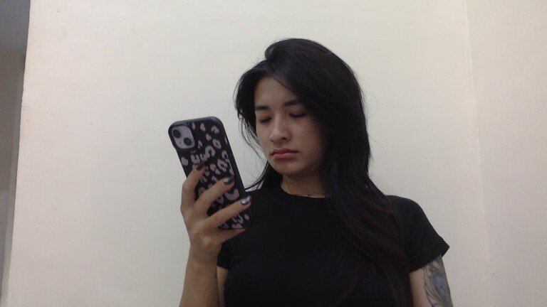 LyLy_94's Streamate show and profile