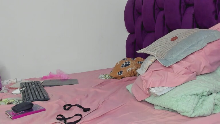 talhiana's Streamate show and profile