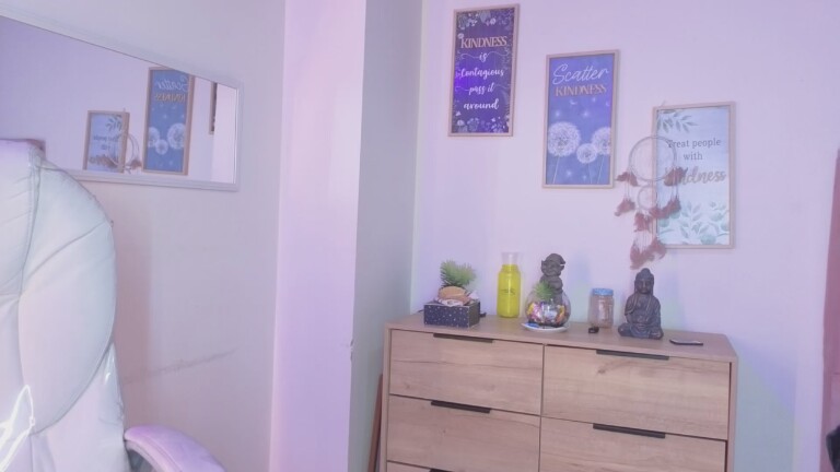 blueehazell18's Streamate show and profile