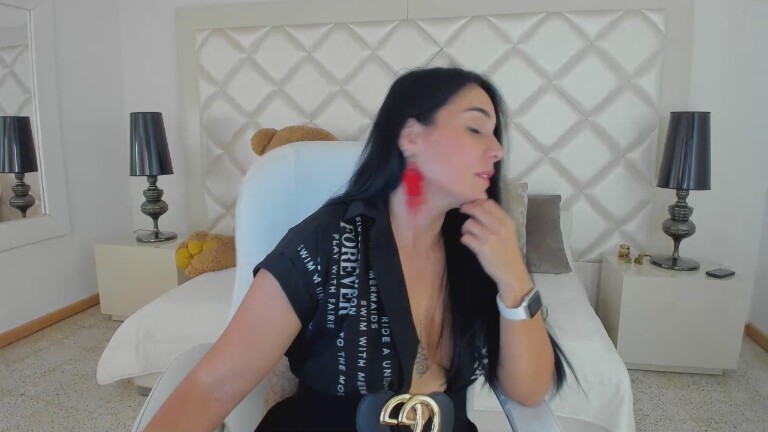 mia_sweetie's Streamate show and profile