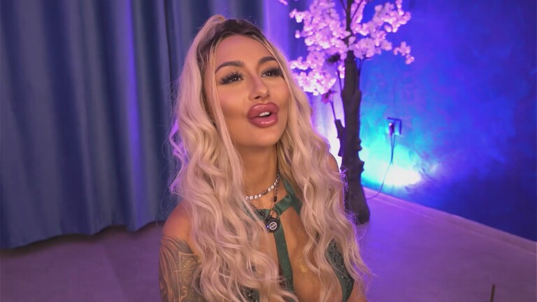 AmberTheGolden's Streamate show and profile