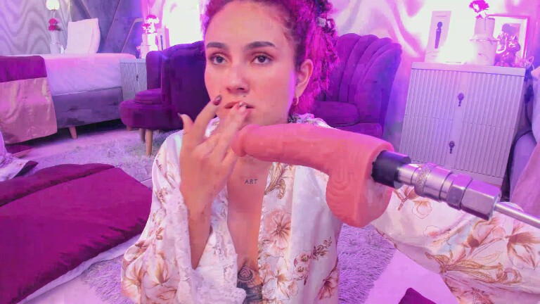 HollyJhonson's Streamate show and profile