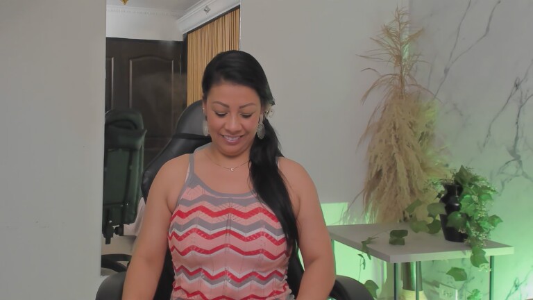 ViolettaThonsomS's Streamate show and profile