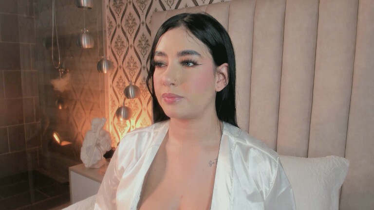 Dannah_Gomez's Streamate show and profile