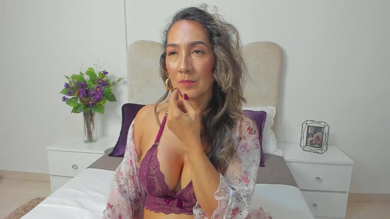 MaliaDavis's Streamate show and profile