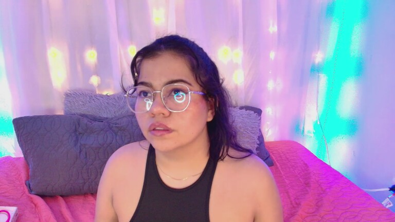 LinaRossie's Streamate show and profile