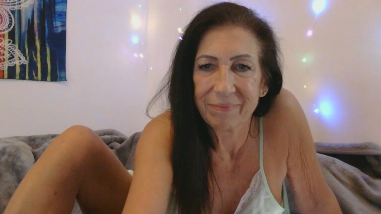 MilfMysti's Streamate show and profile