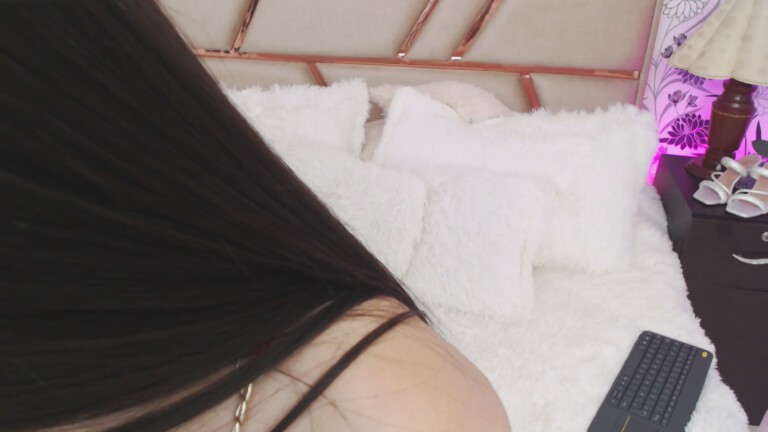 evaiin_Izaiin's Streamate show and profile