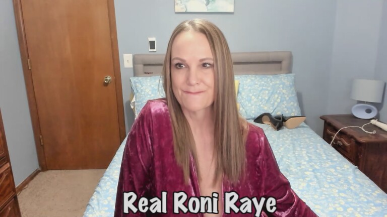 realroniraye's Streamate show and profile