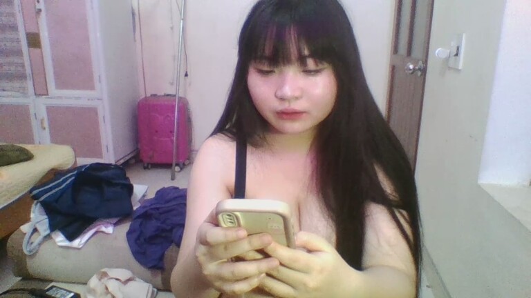 Serenaa19's Streamate show and profile