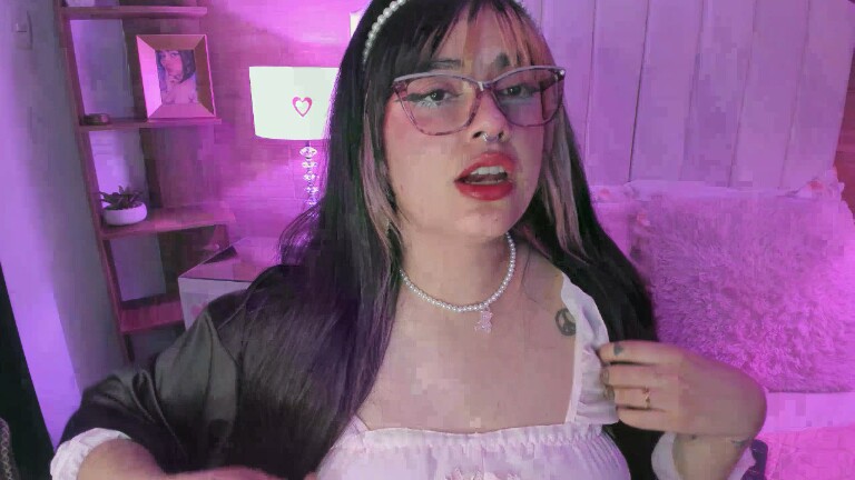 MaddieWaves's Streamate show and profile