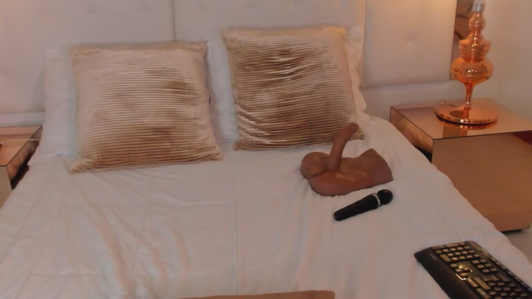 NinnaEvansx's Streamate show and profile