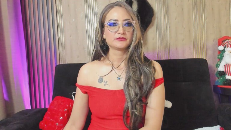 AdeleMour's Streamate show and profile