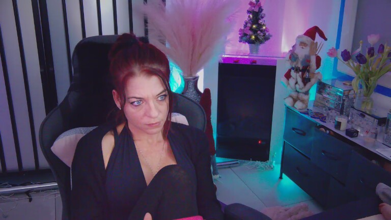 adixia's Streamate show and profile