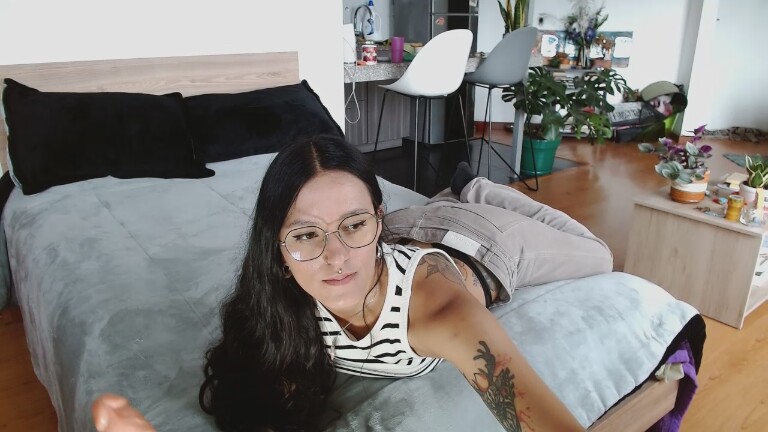 Amelie_hopkins's Streamate show and profile