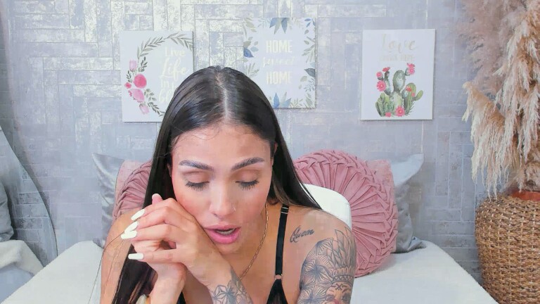 SaraBacker's Streamate show and profile