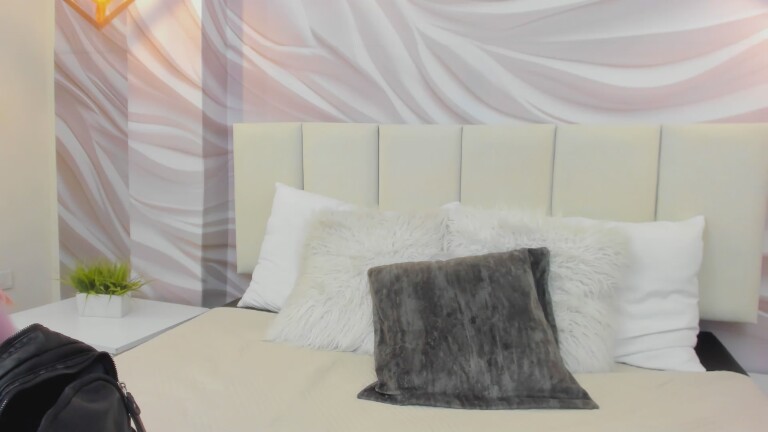 Martina_conor's Streamate show and profile