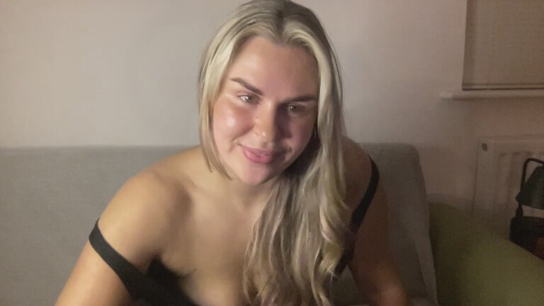 ClaraXVale's Streamate show and profile