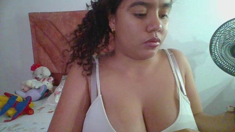 Lauradani's Streamate show and profile