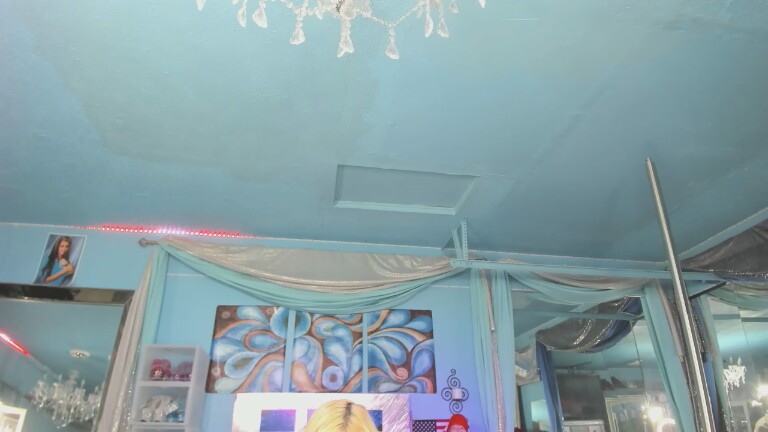 ADRIANNA777's Streamate show and profile