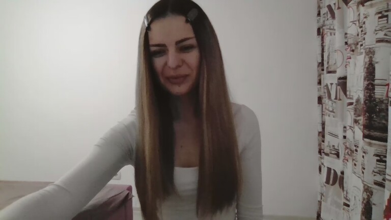 EMYILIA's Streamate show and profile