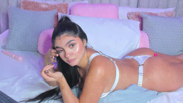 SamiLewis's Streamate show and profile