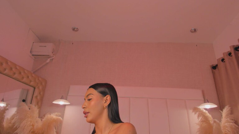 NikoJhon's Streamate show and profile