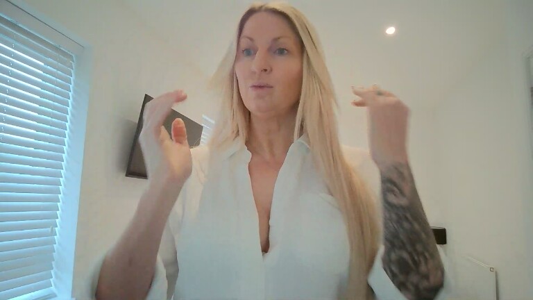 TallulahRoseX's Streamate show and profile