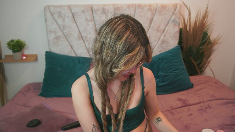 IamAbbi's Streamate show and profile