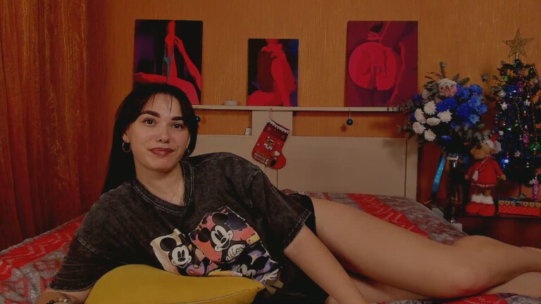 GlamNova's Streamate show and profile